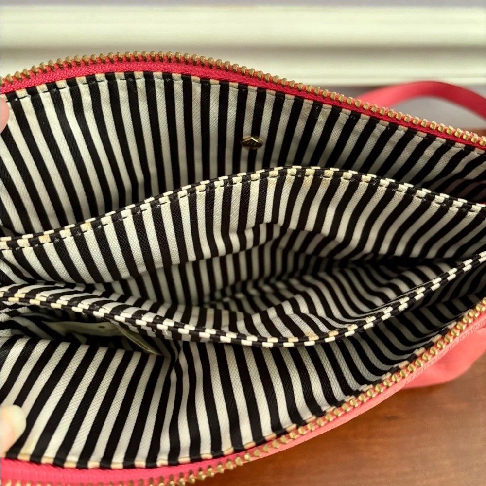 Kate Spade Coral Pink Leila Crossbody Bag/Striped Interior/Adjustable Strap - Picture 6 of 11